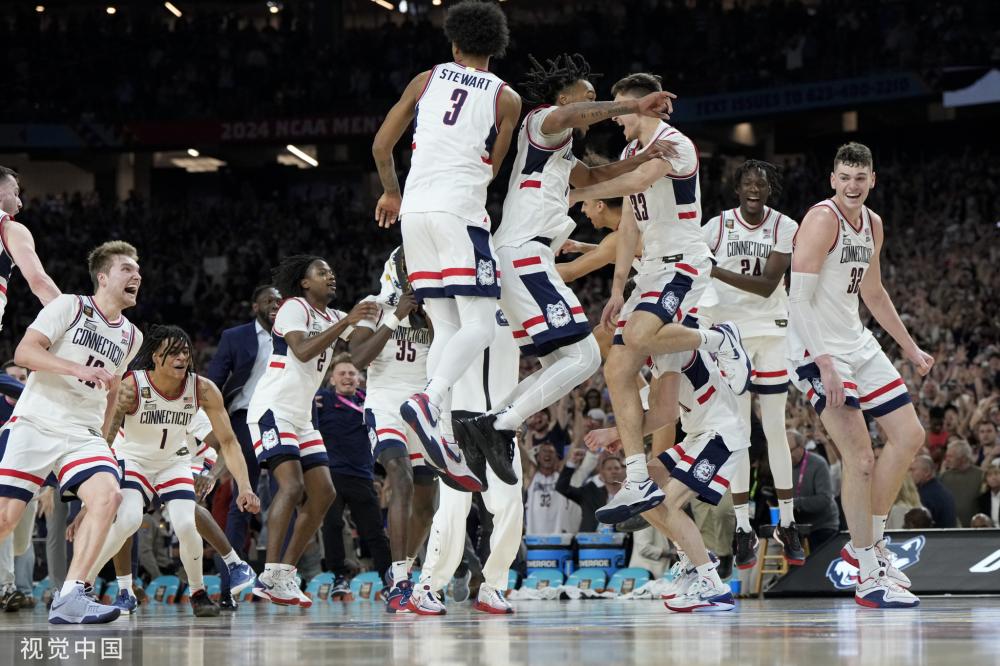 内马尔倒下 内马尔倒下