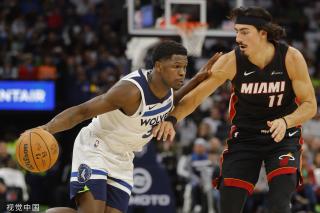 网球选手可 网球选手可